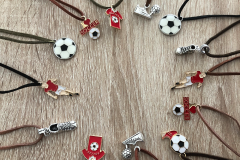 Mokaka_Jungs_Fussball_Anhanger01